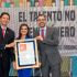 De izquierda a derecha, en esta foto se encuentran Pablo Zambrano, presidente de la Cámara de Industria y Producción; Iliana Rodríguez, vicepresidente de Recursos Humanos de Lundin Gold; y Nathan Monash, vicepresidente de Sostenibilidad de Negocios de Lundin Gold.