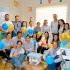 Ron Hochstein, Presidente y Director Ejecutivo de Lundin Gold e Iliana Rodríguez, Vicepresidente de RRHH junto a empleados de la Compañía en la nueva Sala de Lactancia de las oficinas de Los Encuentros.